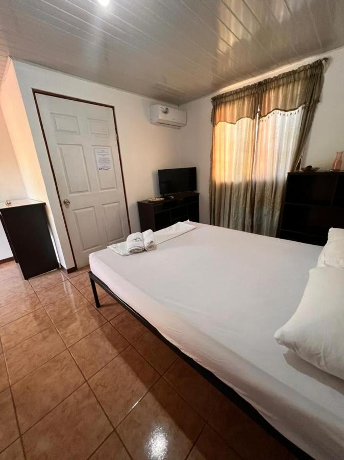 Cabinas Playa Bandera Bed & Breakfast Парита Екстериор снимка