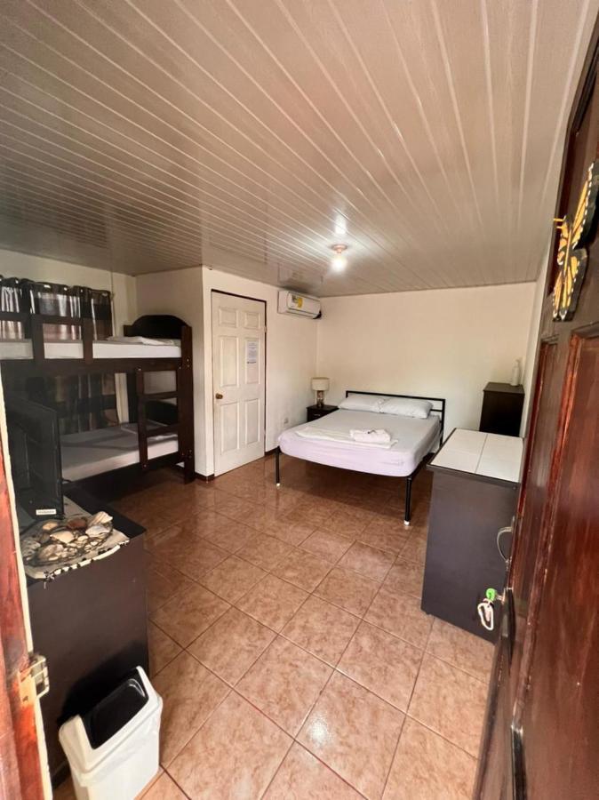 Cabinas Playa Bandera Bed & Breakfast Парита Екстериор снимка