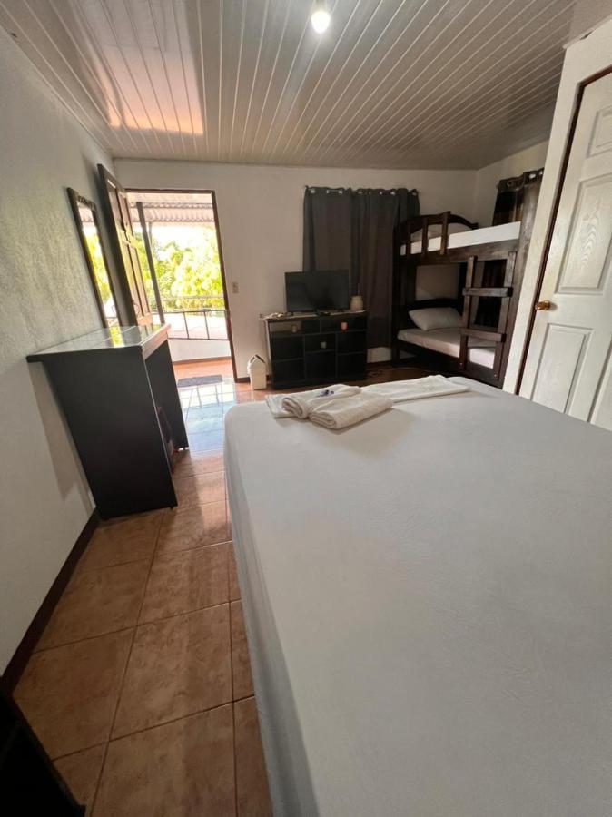 Cabinas Playa Bandera Bed & Breakfast Парита Екстериор снимка